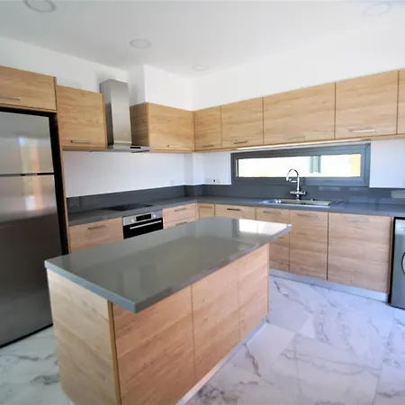 Brand New Modern וילה